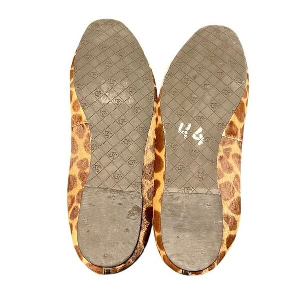 Donald J Pliner Women's Giraffe Print Ballet Flats Size 7.5 Brown - Picture 7 of 9